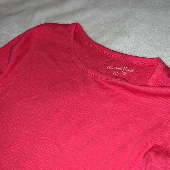 Hot pink long sleeve shirt size medium - Picture 3 of 3